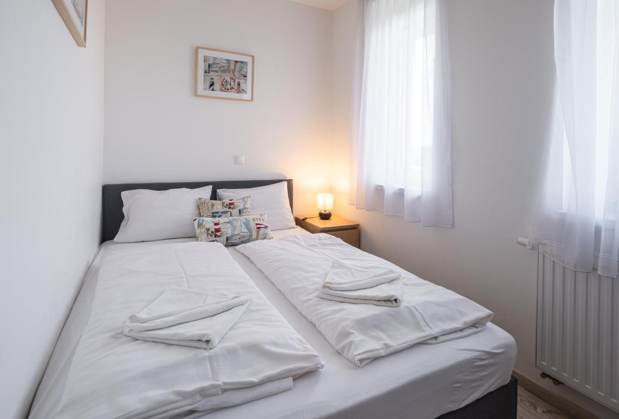 Aranymandula Apartmanok Balatonakali Extérieur photo