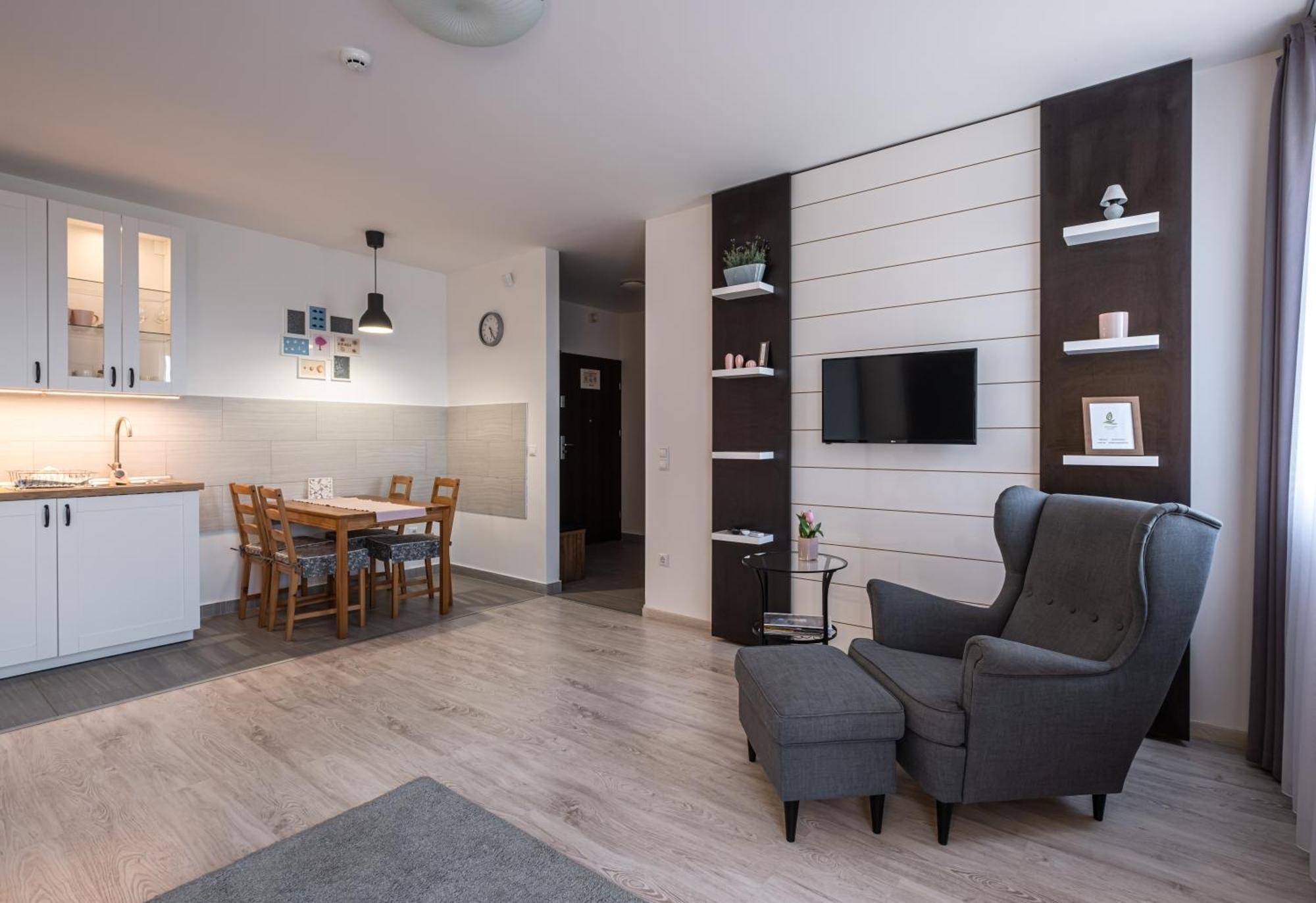 Aranymandula Apartmanok Balatonakali Extérieur photo