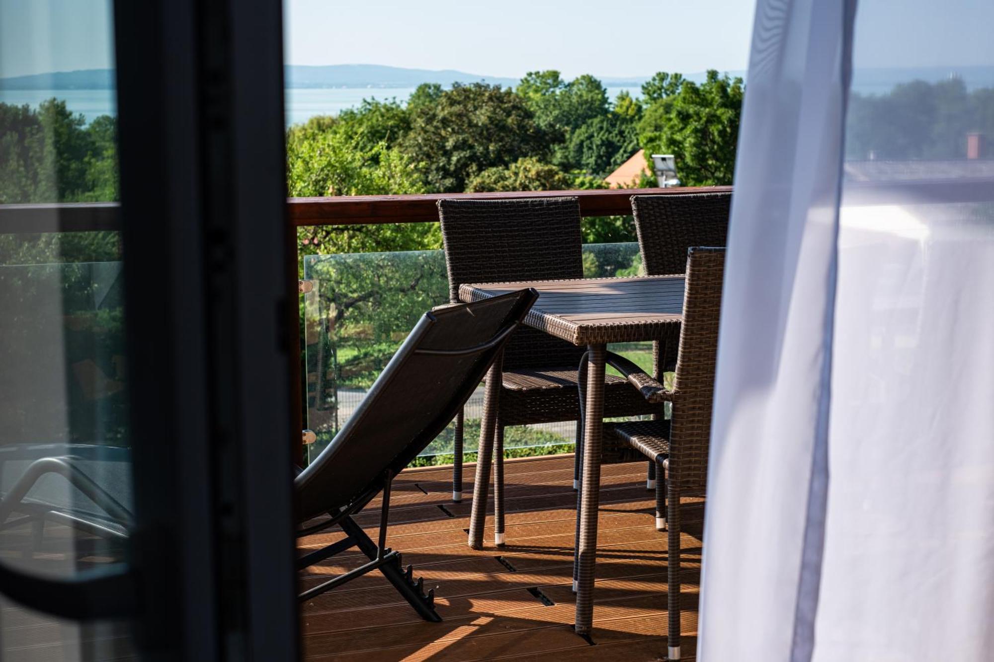 Aranymandula Apartmanok Balatonakali Extérieur photo