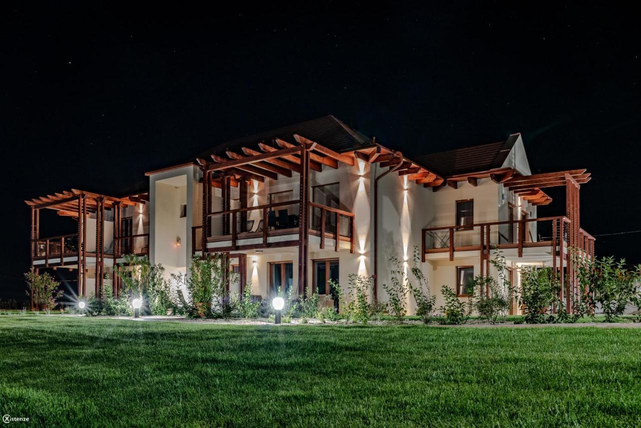 Aranymandula Apartmanok Balatonakali Extérieur photo