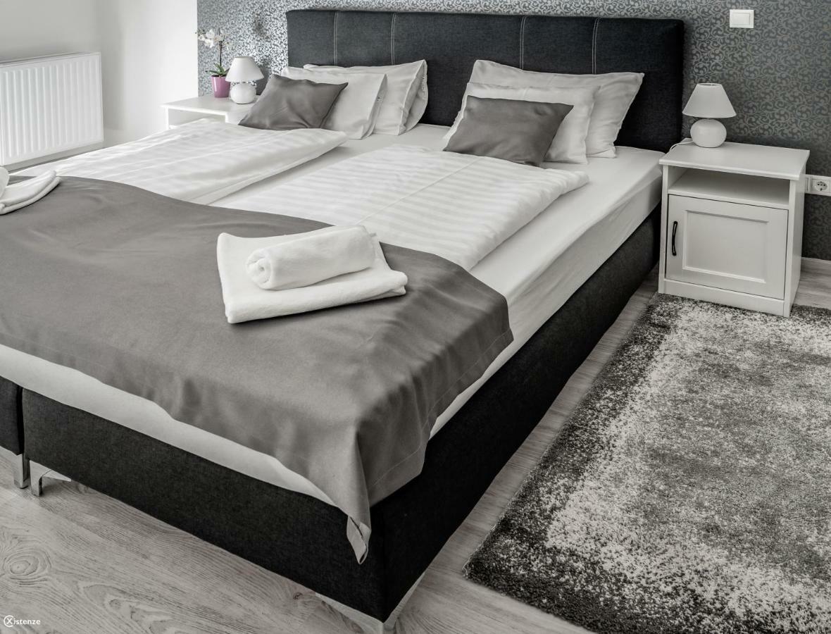 Aranymandula Apartmanok Balatonakali Extérieur photo